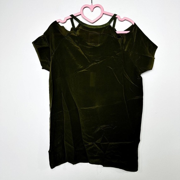 Chaser NWT Cold Shoulder Raglan Short Sleeve Casual Top Military Green Medium - Picture 4 of 5